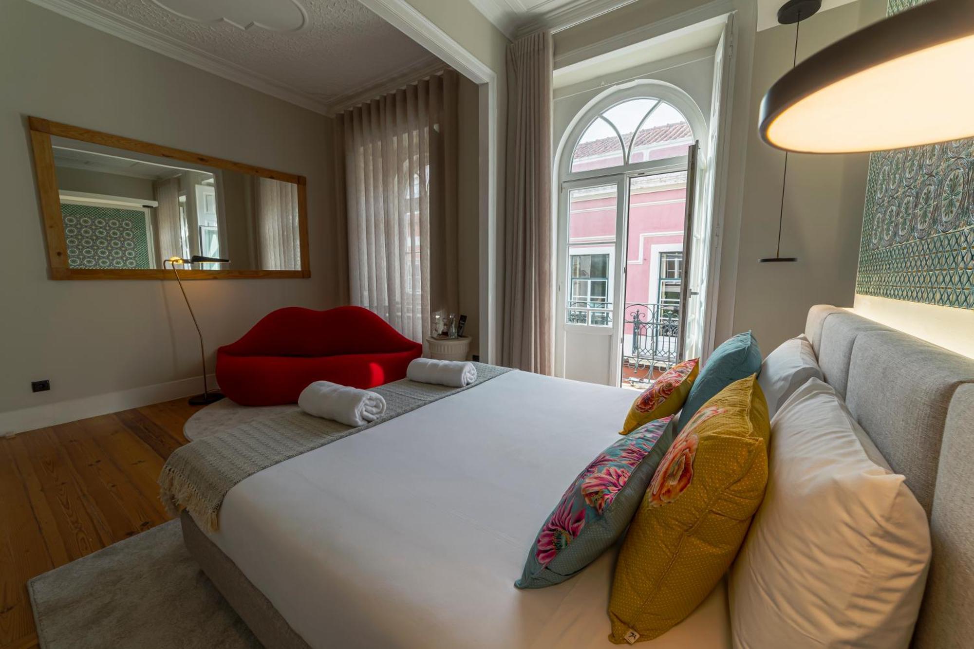19 Tile Ceramic Concept - By Unlock Hotels Caldas Da Rainha Exterior photo